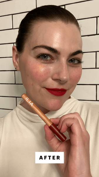 Dall'Asen after applying the Ilia Lip Sketch Crayon